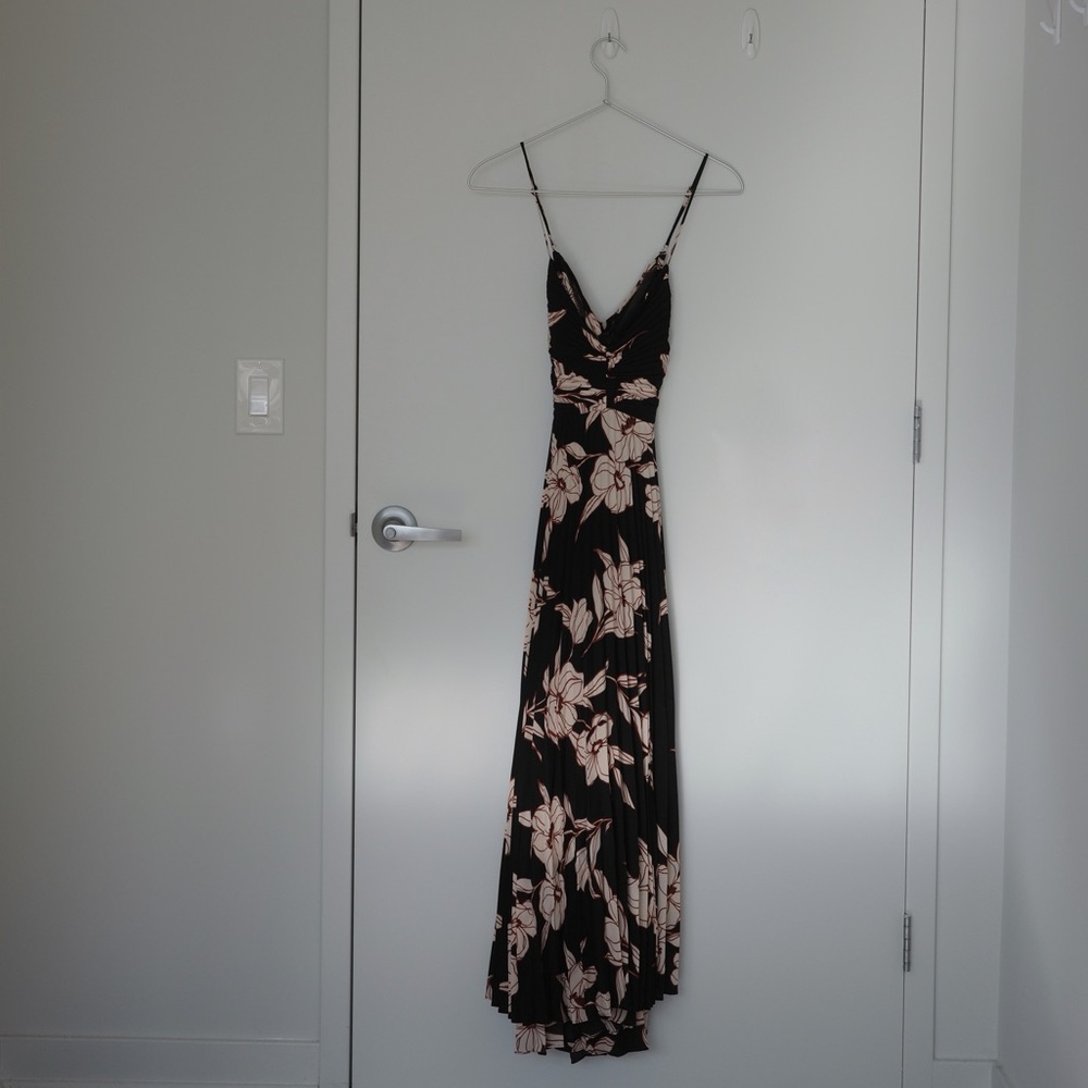 Astr Floral Pleated Maxi Dress